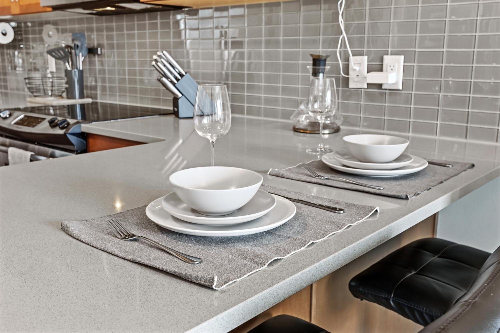 Heart Of Downtown Calgary Spacious Luxury Condo With Stunning Views And Premium Amenities 外观 照片